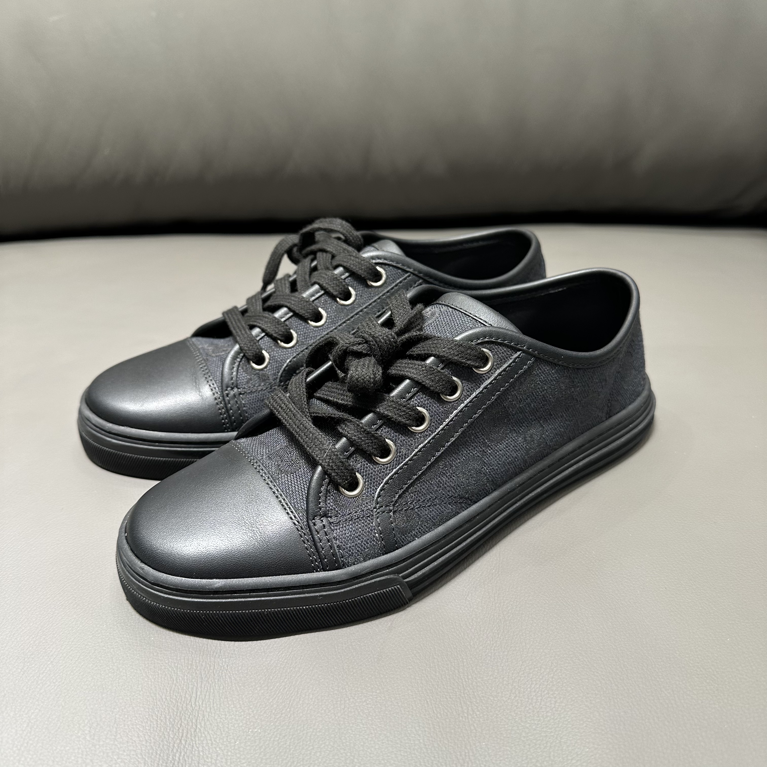 99新 GUCCI/古驰 35.5码/95新/Gucci古驰满印板鞋