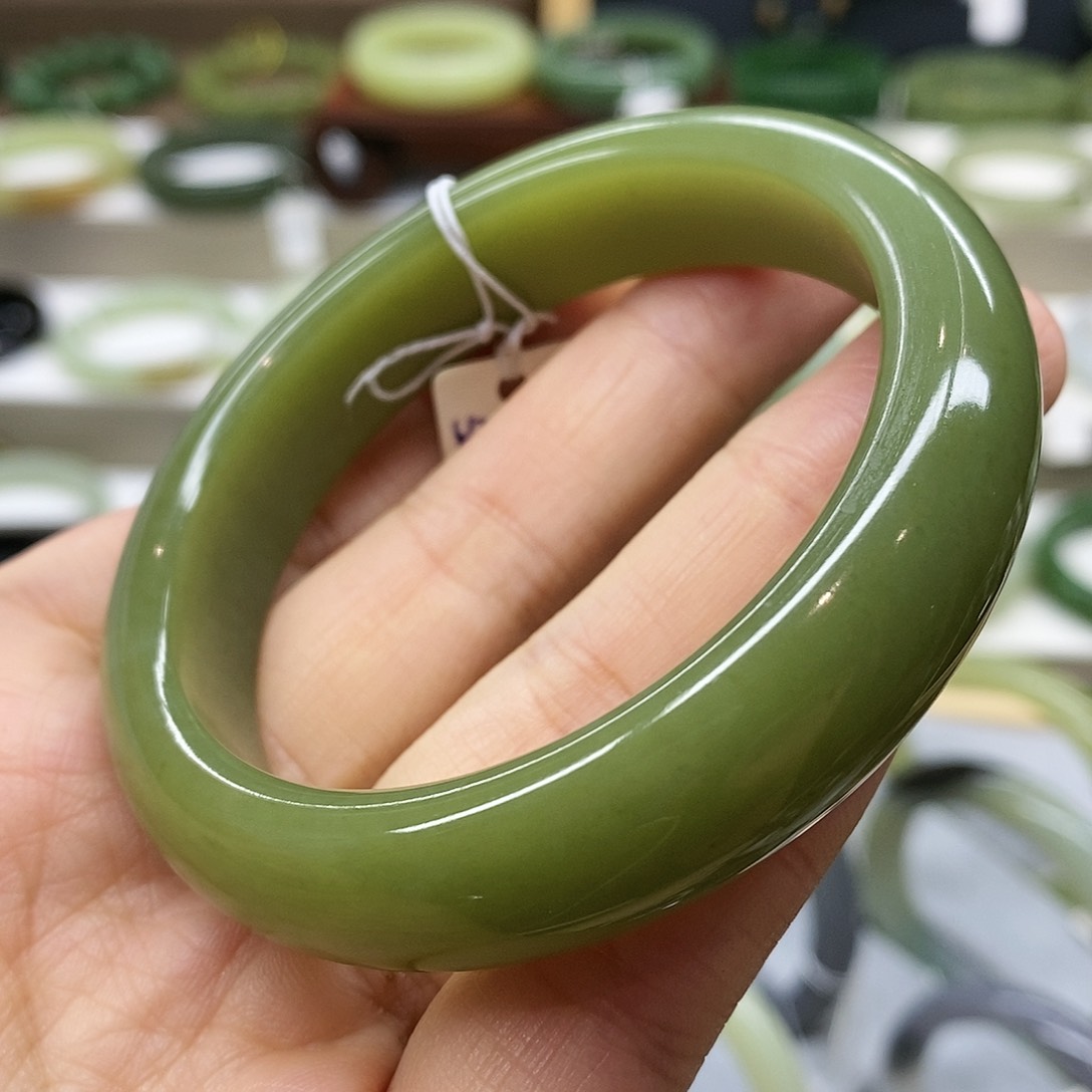 【闪购商品】未镶嵌手镯和田玉