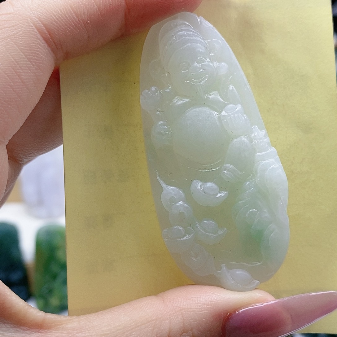 翡翠颈饰未镶嵌翡翠