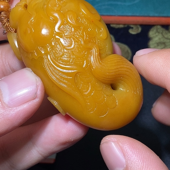 逆***行和田玉未镶嵌颈饰CC