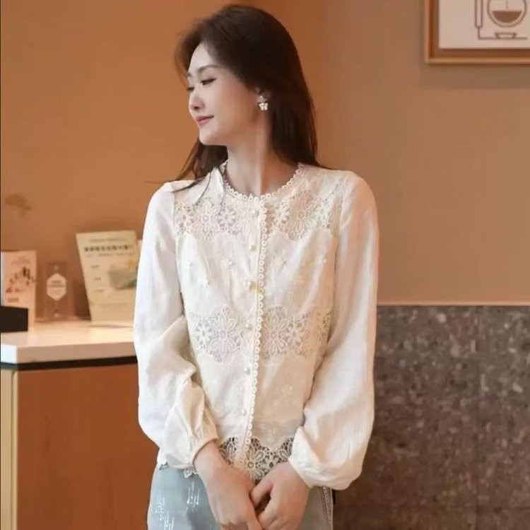 2025春季新款优雅花朵蕾丝珍珠扣白色长袖小衫上衣百搭显瘦女款