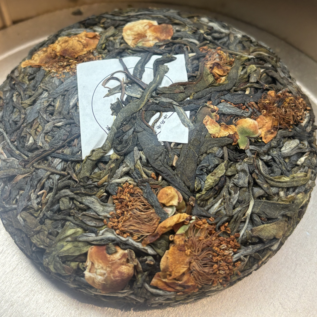 拆封不退——冰岛老寨26号  2025年春茶王花茶饼100克（不支持试喝）