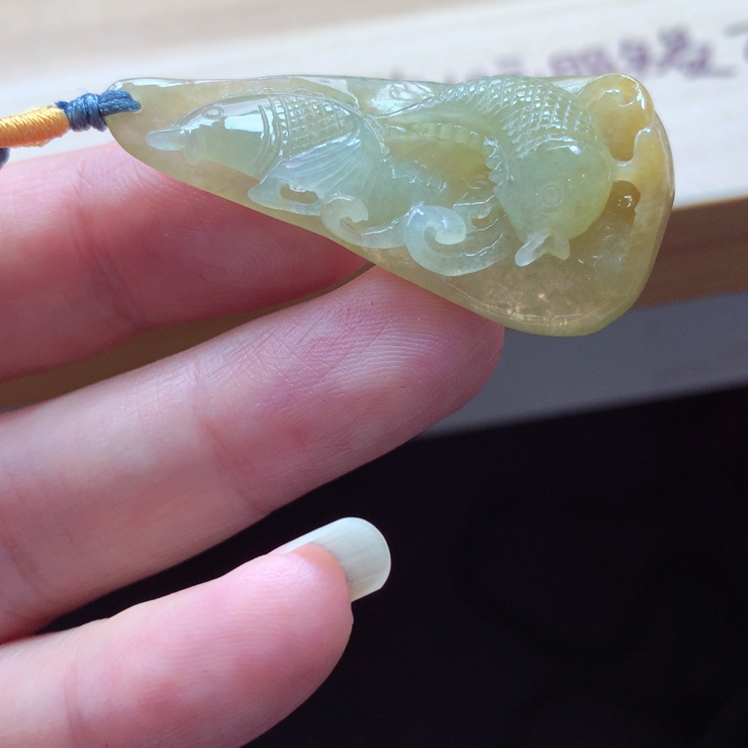 翡翠颈饰未镶嵌吊坠