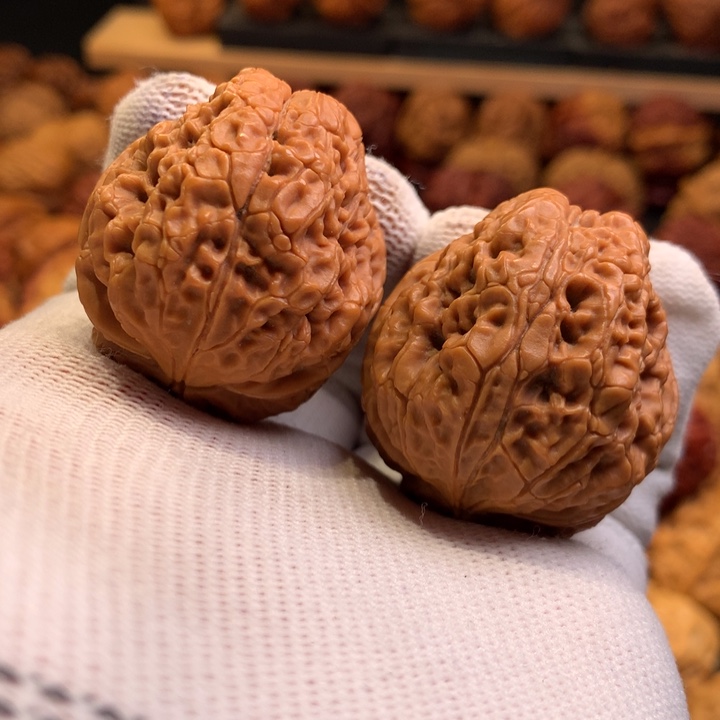 文玩核桃吊坠16………..