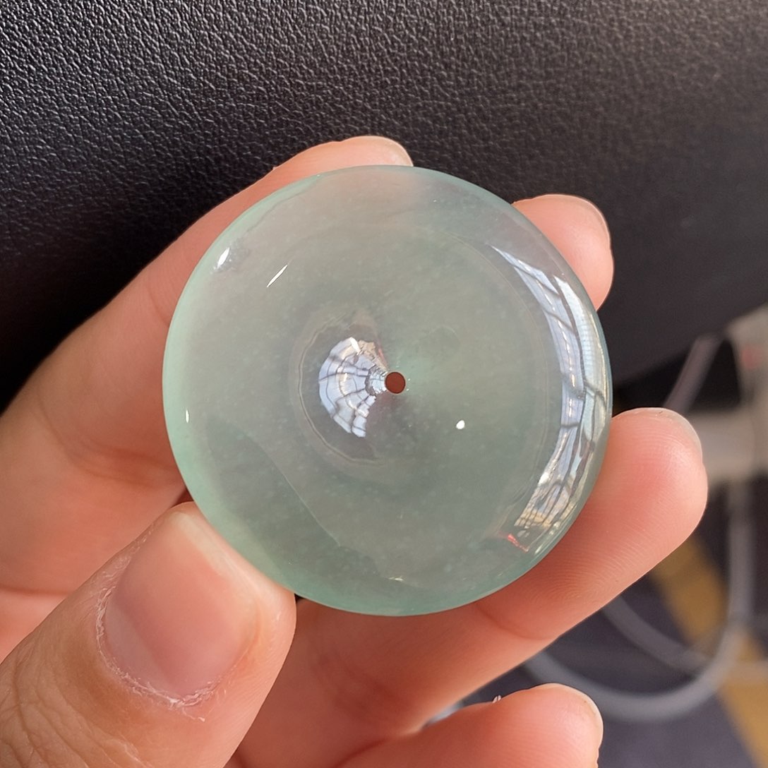 翡翠颈饰未镶嵌翡翠首饰