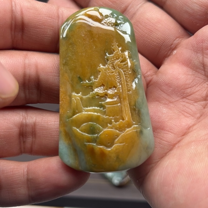 翡翠挂件未镶嵌山水