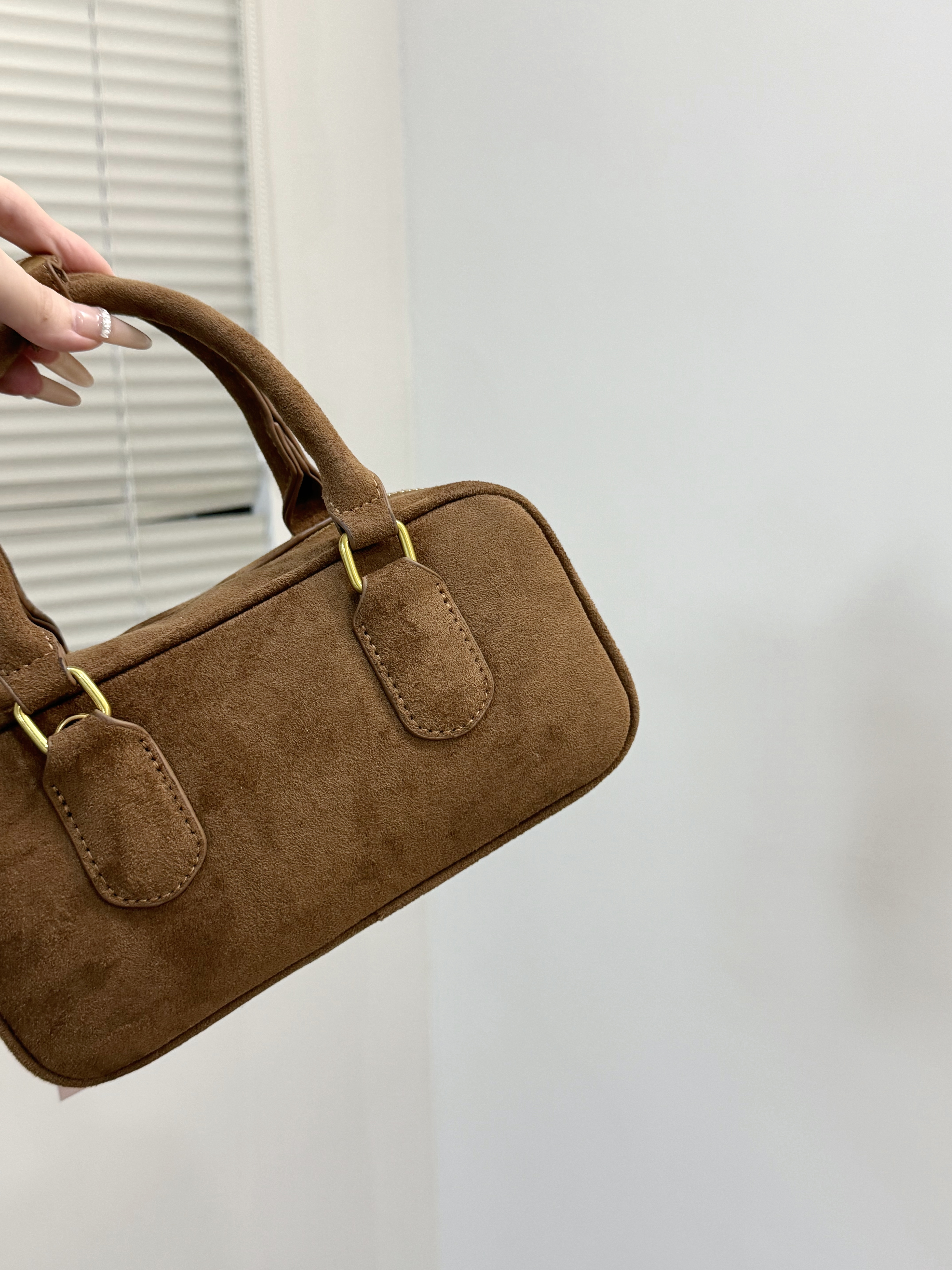 QIQI【磨砂保龄球】复古25款秋冬斜挎包(不带公仔挂件）