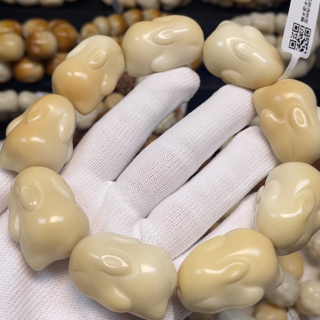 菩提根/象牙果手串106摆烂兔