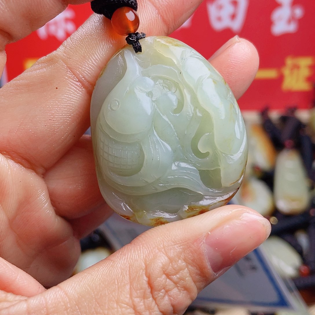 和田玉颈饰未镶嵌