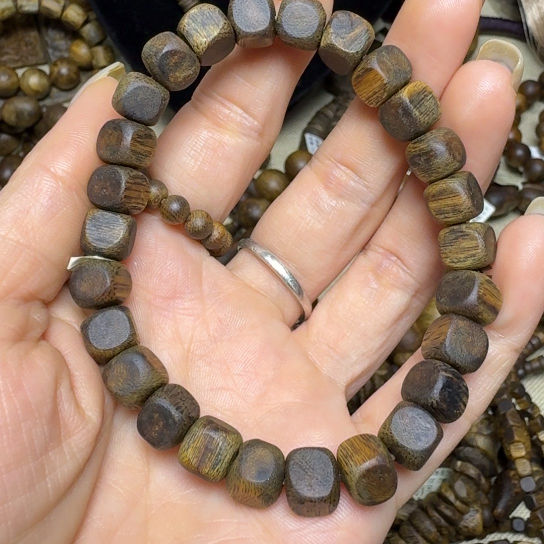 手串沉香板头紫罗兰卡8-10克多样性发货一条