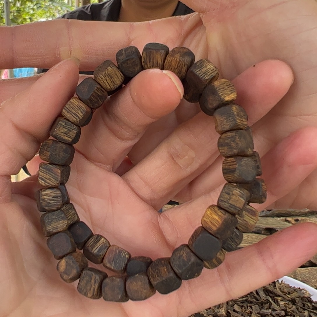 沉香沉香碎屑方珠单圈6克 多样性发一