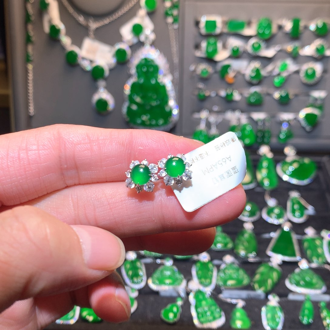 翡翠耳钉18K金镶嵌天然翡翠