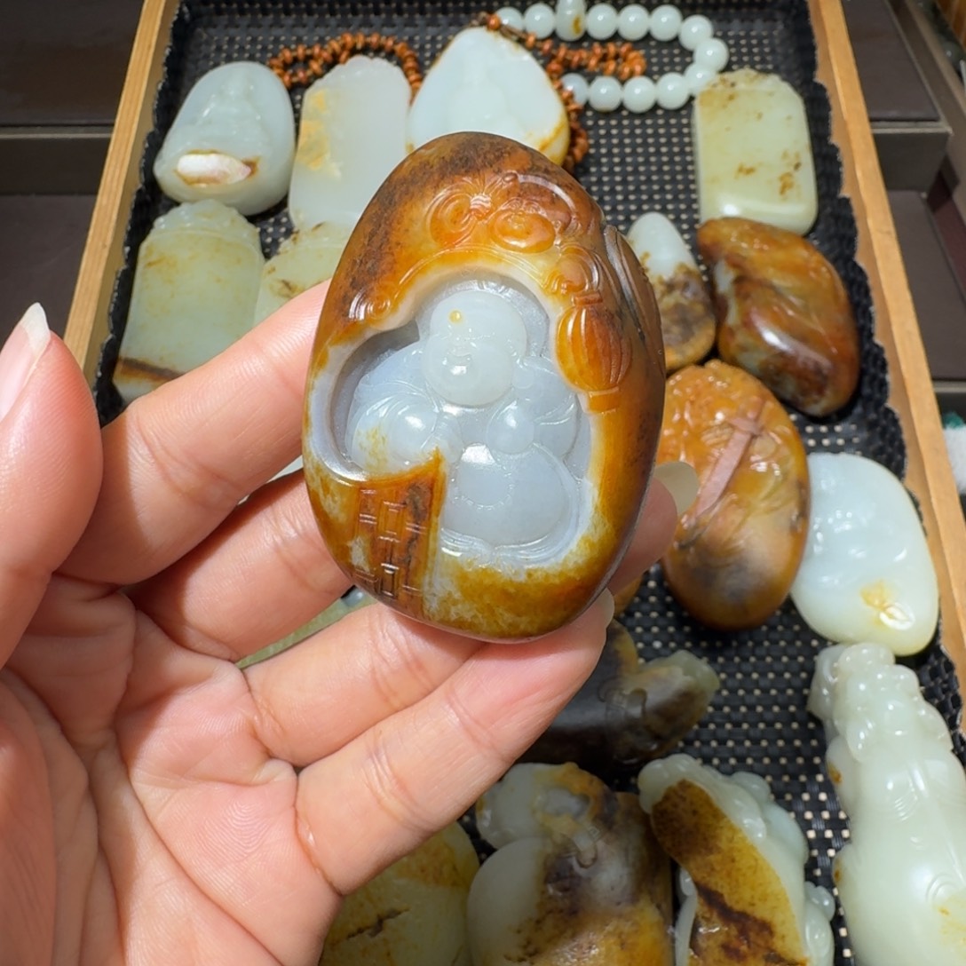 和田玉未镶嵌颈饰