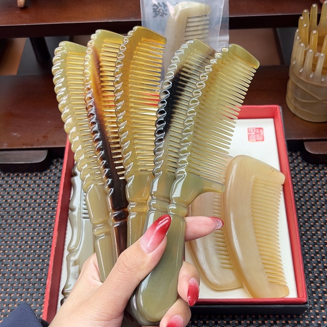 手工制作纯牛角梳子