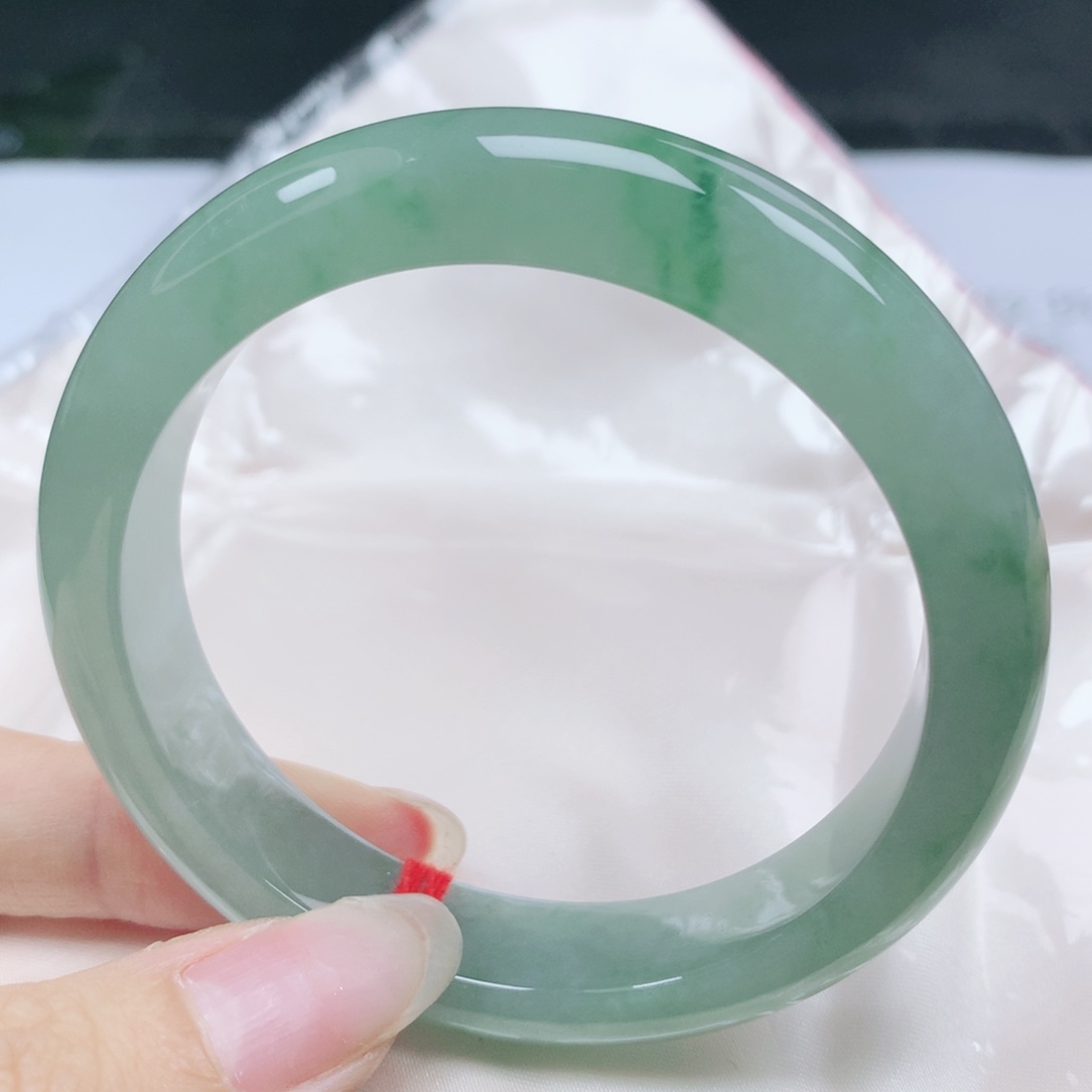 翡翠未镶嵌手镯翡翠56.2冰透绿飘绿花正圈