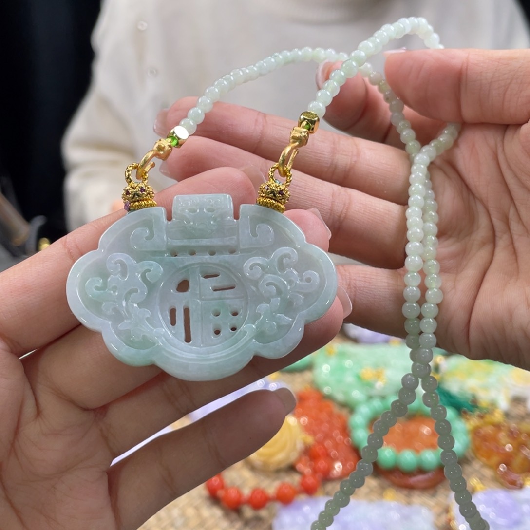 翡翠颈饰未镶嵌代编织