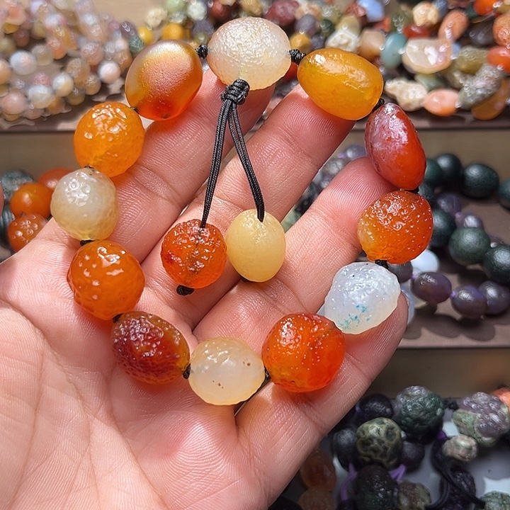 阿拉善彩玛瑙手串