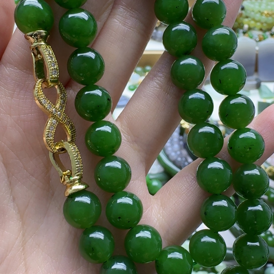 张***姐和田玉未镶嵌挂件