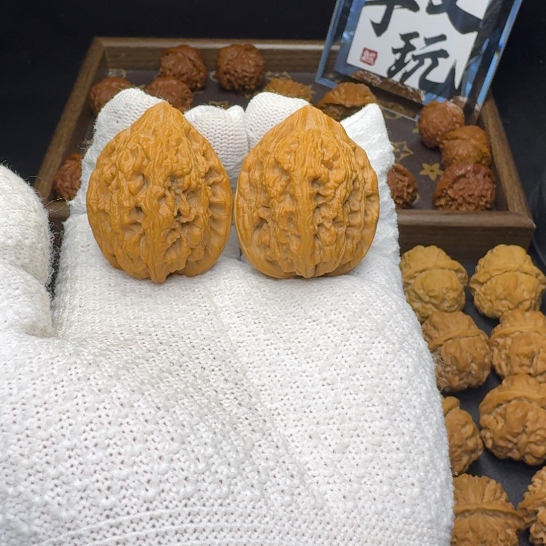 ¹***間桃核吊坠闪电够35大沽石