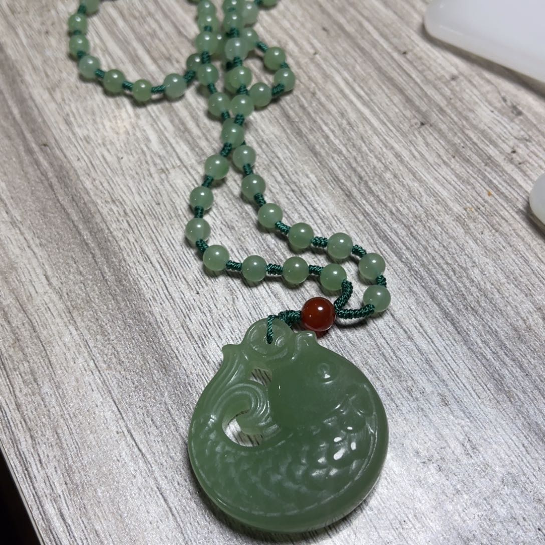 硅化玉未镶嵌颈饰