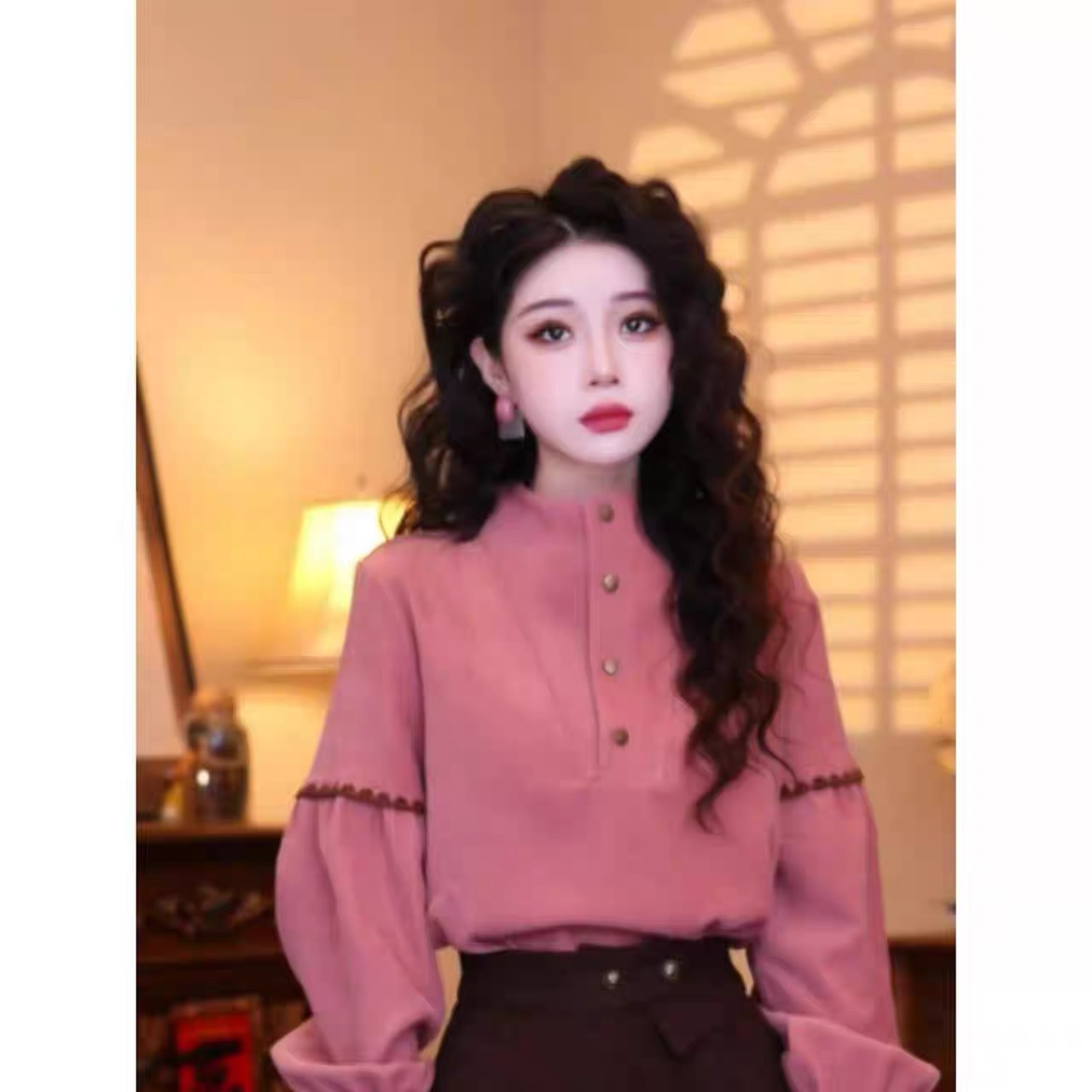 【789】港风复古高级感显瘦女士上衣衬衫秋冬季洋气小衫设计感长袖