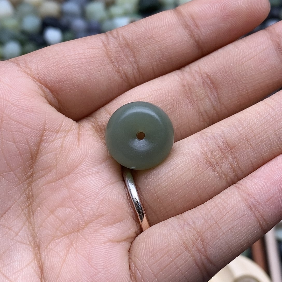 和田玉（糖玉）未镶嵌颈饰