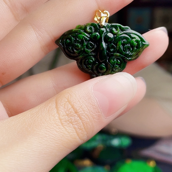 翡翠银S925镶嵌颈饰多样性