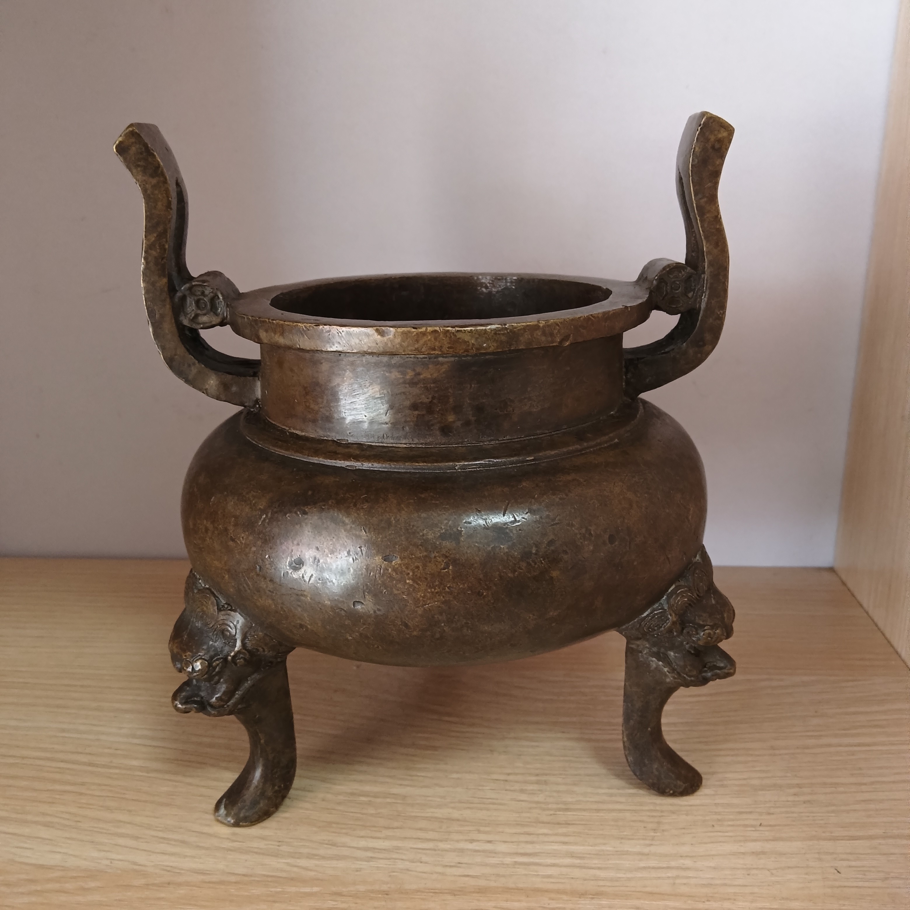 精仿铜香炉包浆好，（具体细节直播间问询清楚，发货后不退换）