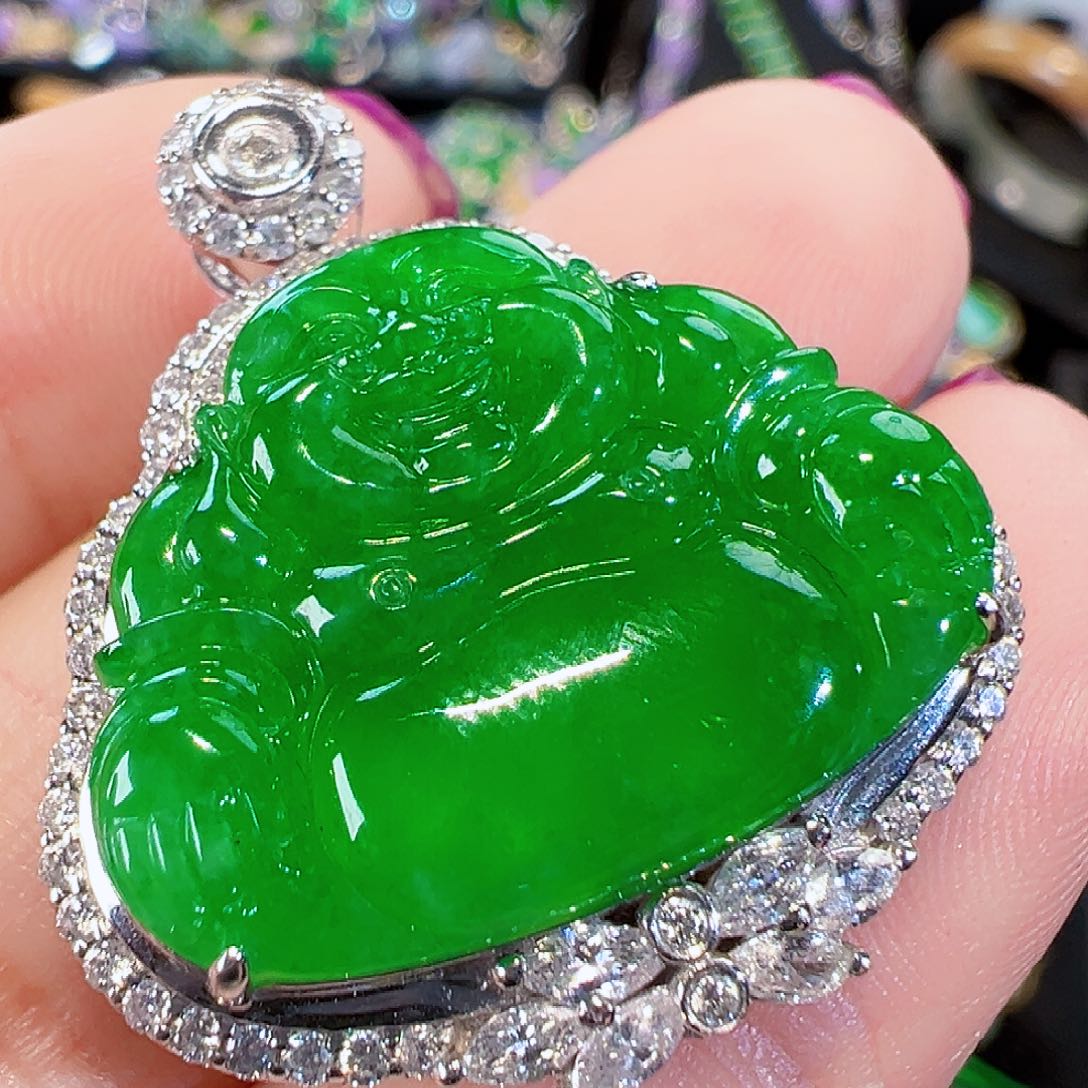 翡翠颈饰18K金镶嵌签收后24小时鉴赏期