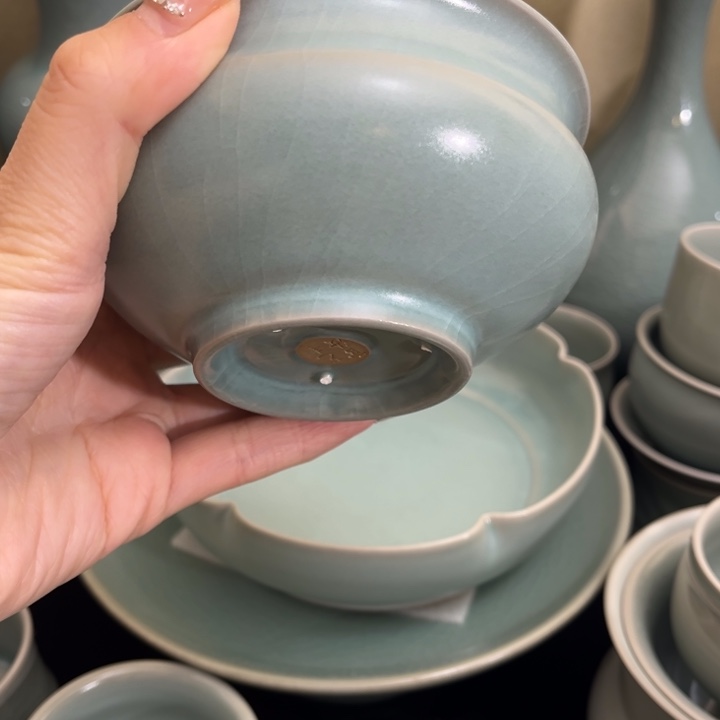 汝瓷纯手工拉坯带瑕