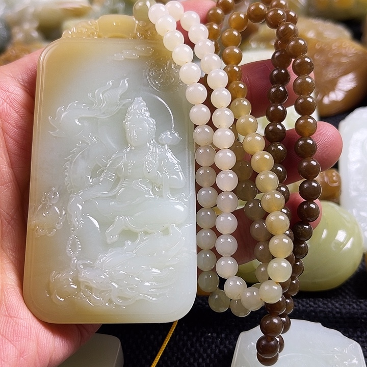 华***仔和田玉未镶嵌吊坠(不含链)