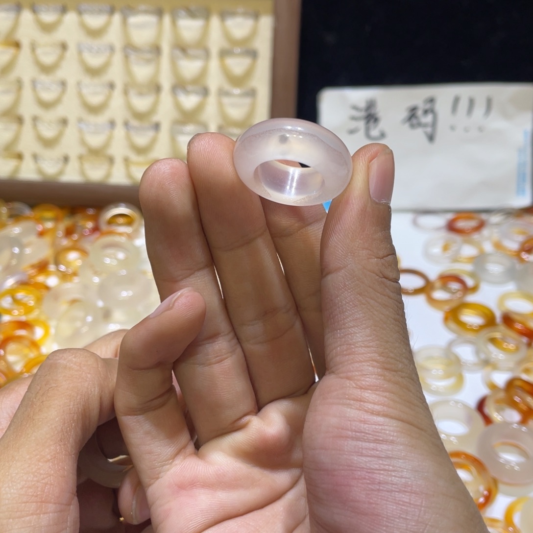 玛瑙/玉髓未镶嵌戒指307号港11 默认瑕疵