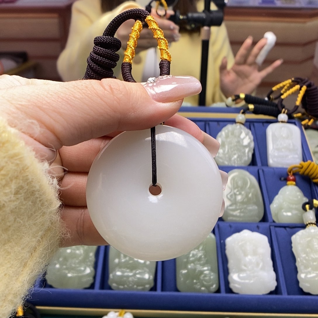 和田玉颈饰未镶嵌@***?