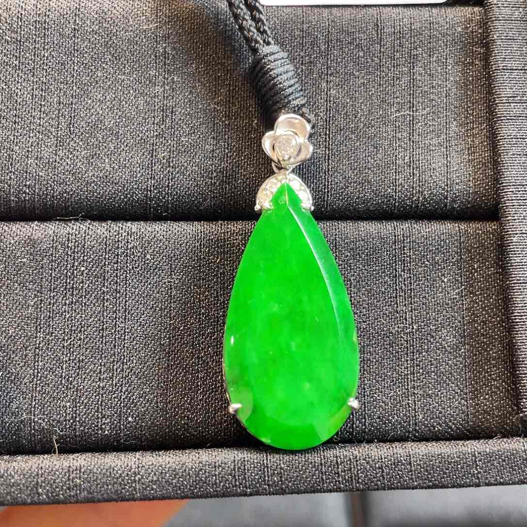 【闪购商品】翡翠颈饰18K金镶嵌天然缅甸翡翠