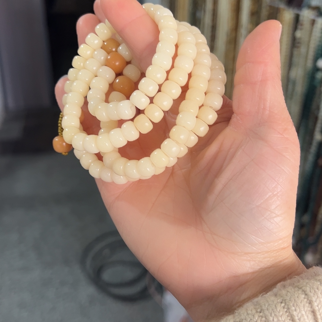 白玉菩提吊坠6×80