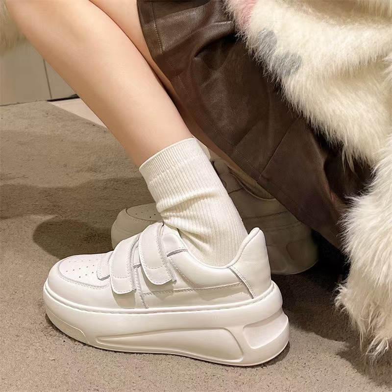 【Lei Jie】魔术贴超轻大底小白鞋894