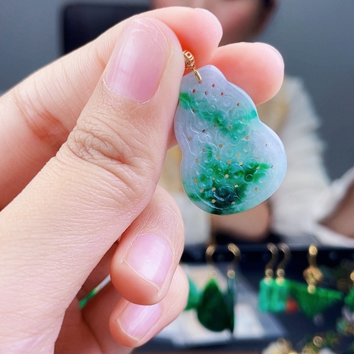 翡翠颈饰18K金镶嵌饰品