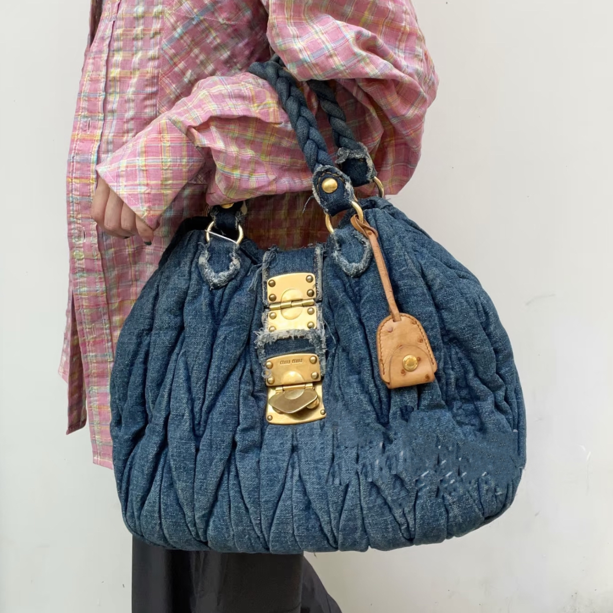 95新 MIU MIU/缪缪 牛仔丹宁褶皱中号托特