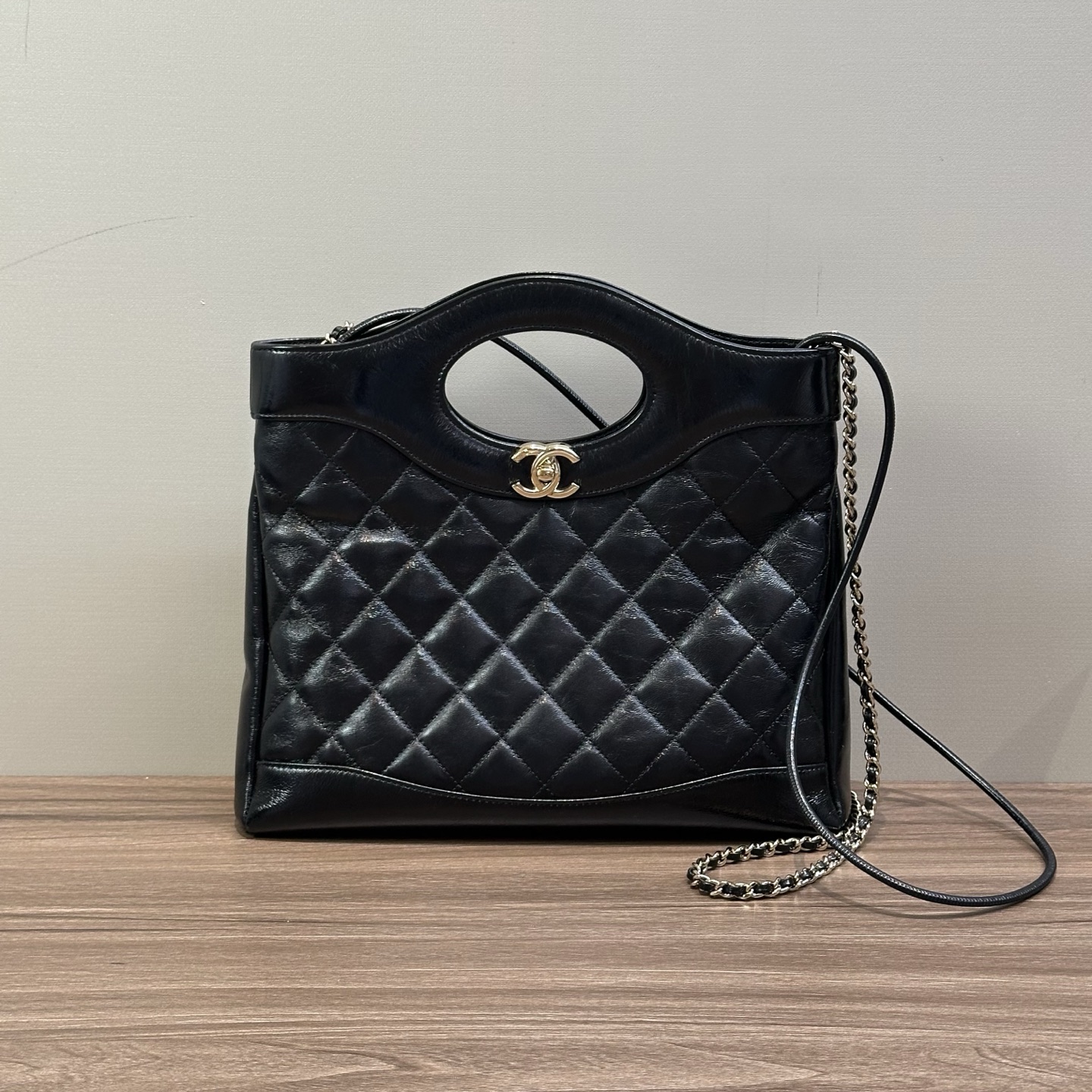 95新 Chanel/香奈儿 黑金31bag小号单肩斜挎包  61845