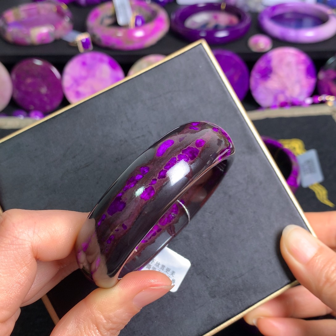 苏纪石（舒俱来）丝绒手镯56圈未镶嵌