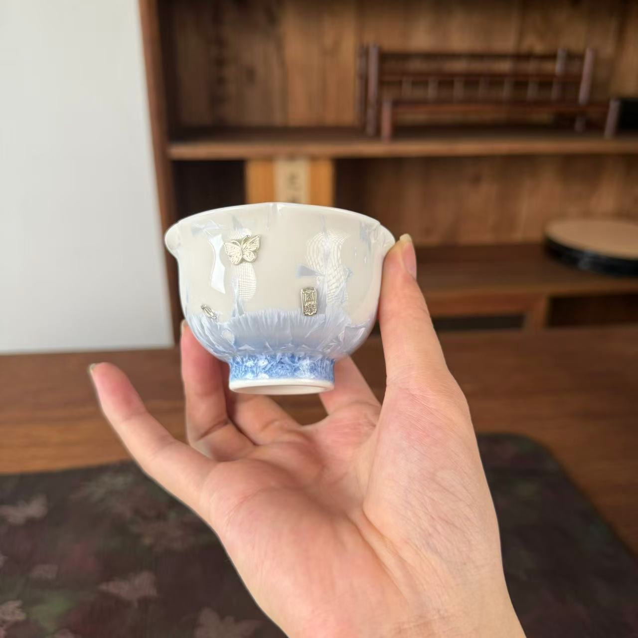 窑变结晶锯钉花口主人杯 6207