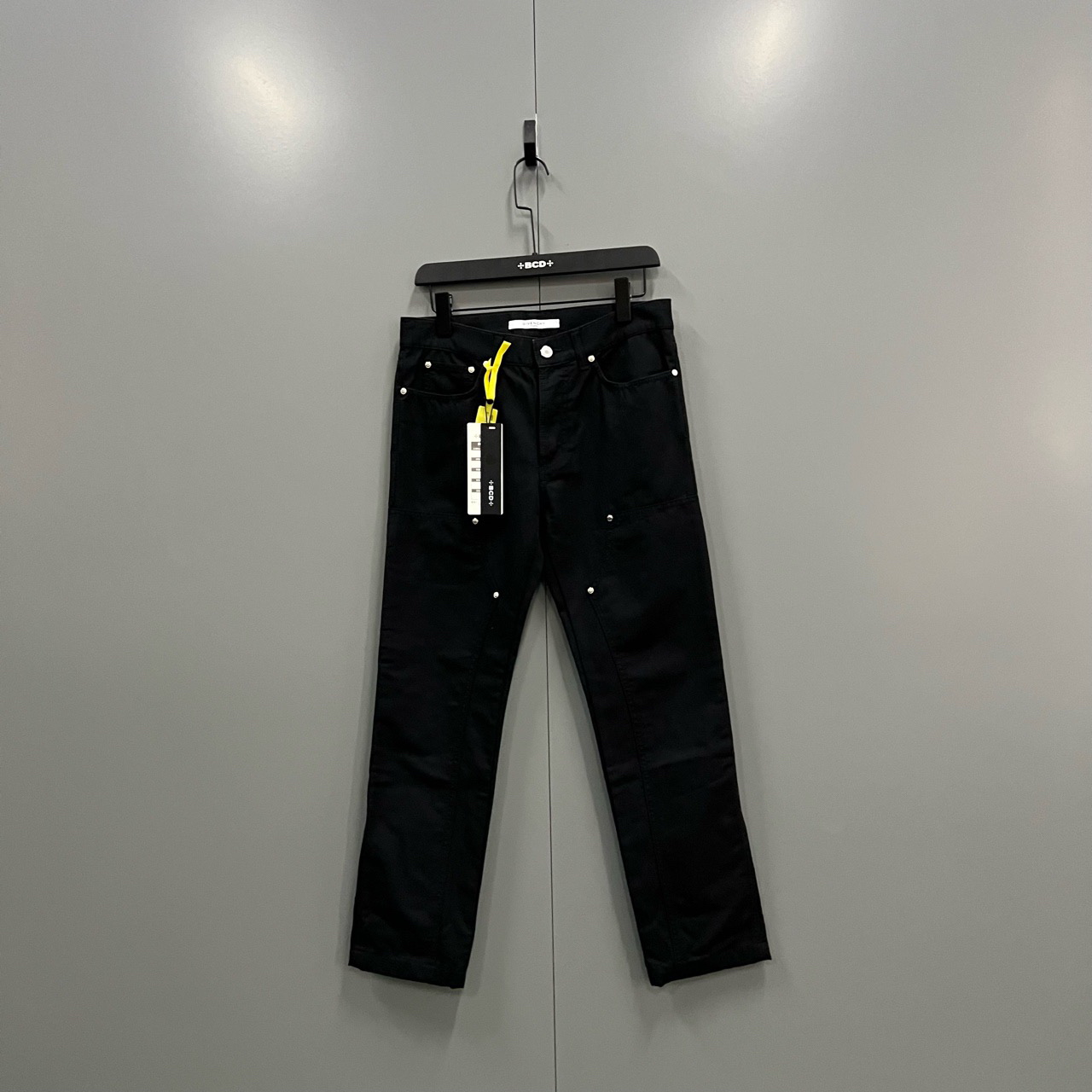 Givenchy 纪梵希 黑色铆钉牛仔裤 29码/95新/7800/无配件ki301779