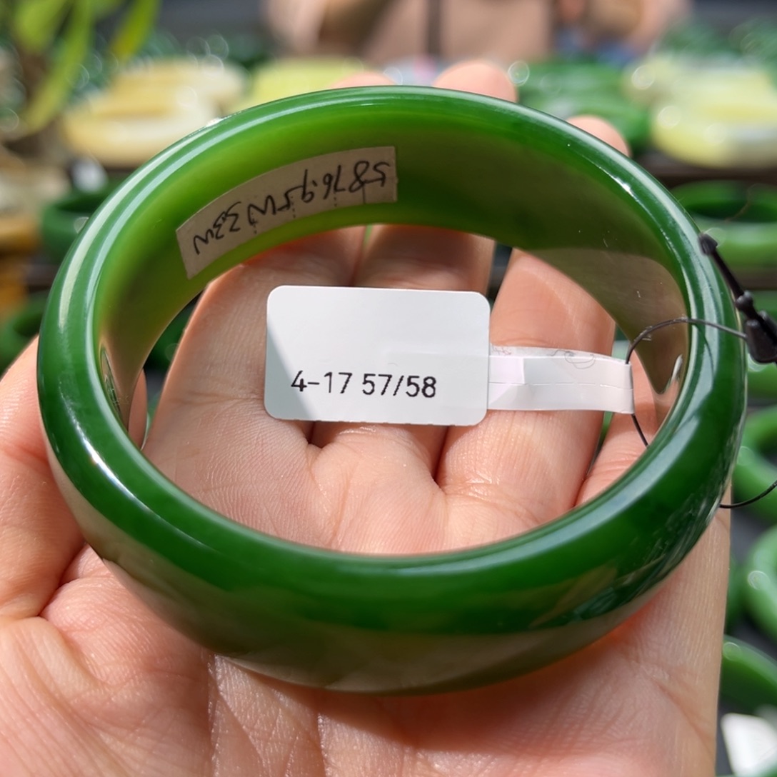 和田玉（碧玉）手镯未镶嵌