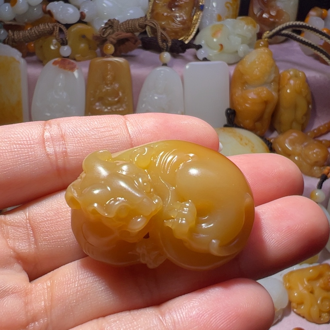 凯***和田玉未镶嵌吊坠(不含链)