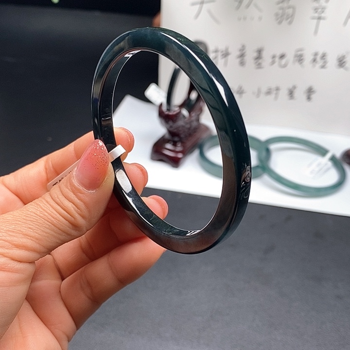 翡翠手镯未镶嵌58尺寸