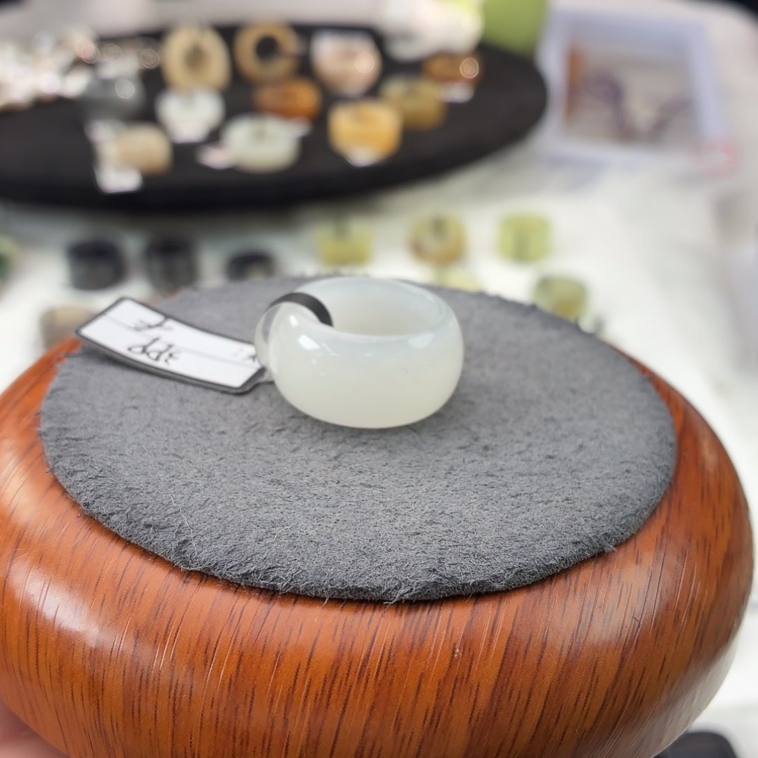 和田玉（糖玉）未镶嵌戒指b180冰白墩16.5