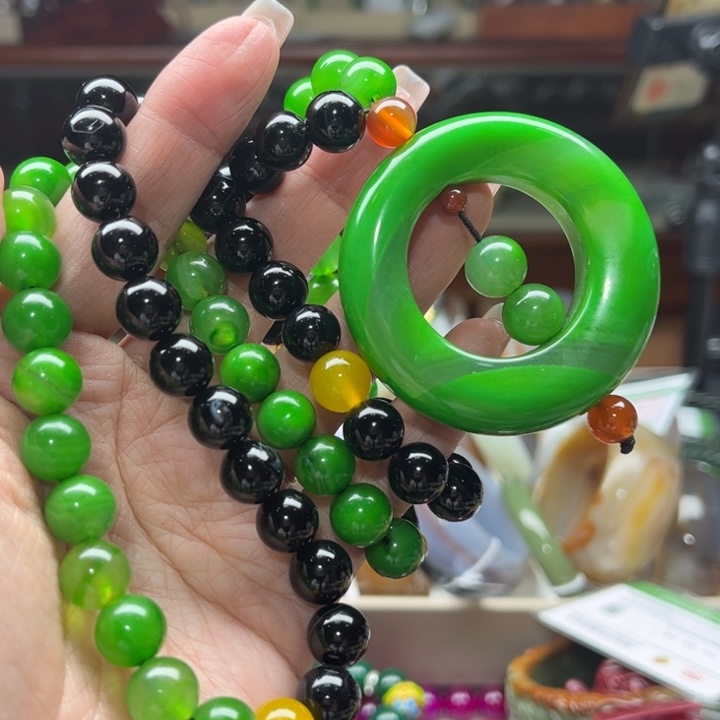 玛瑙/玉髓颈饰未镶嵌