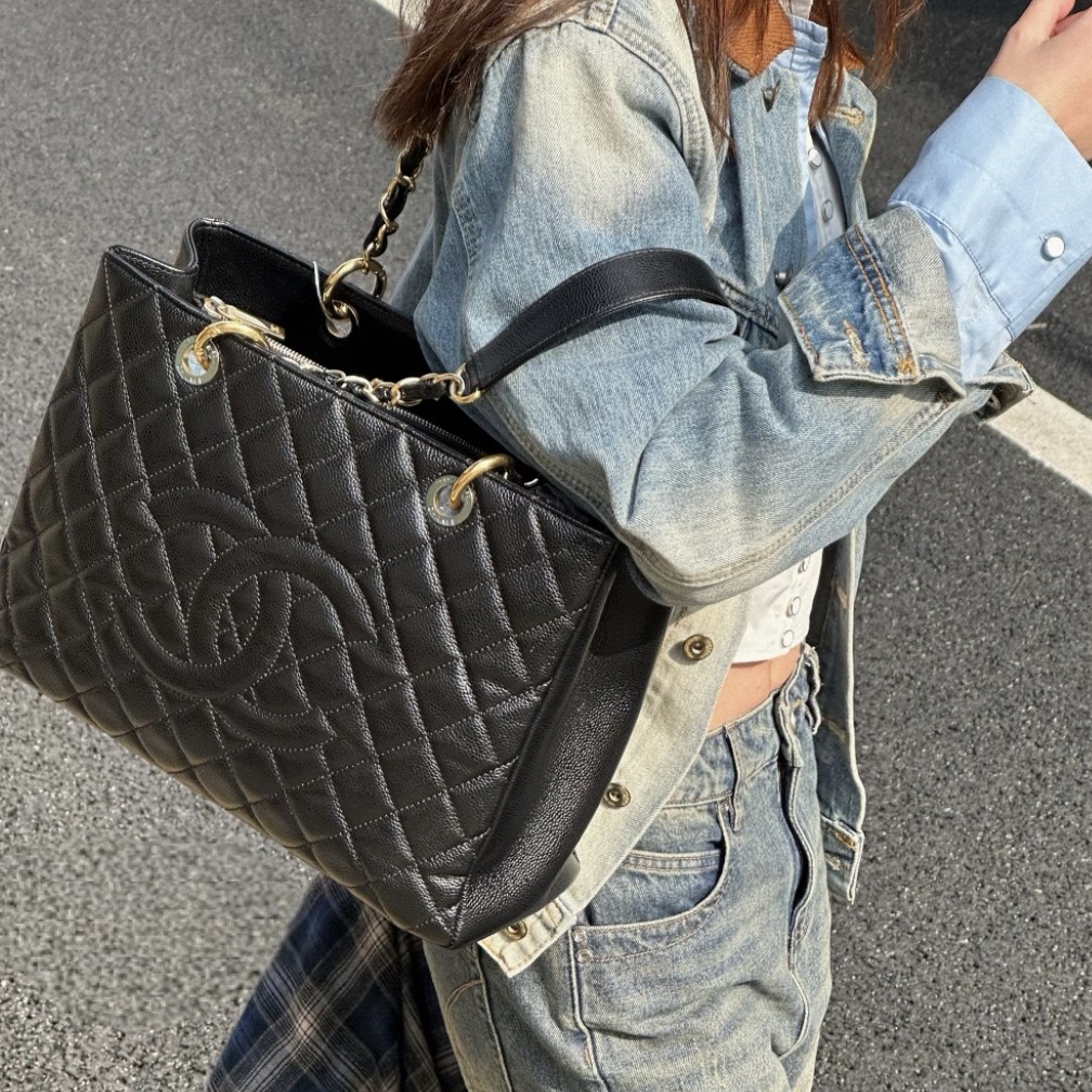 95新 Chanel/香奈儿 黑金中号gst荔枝纹