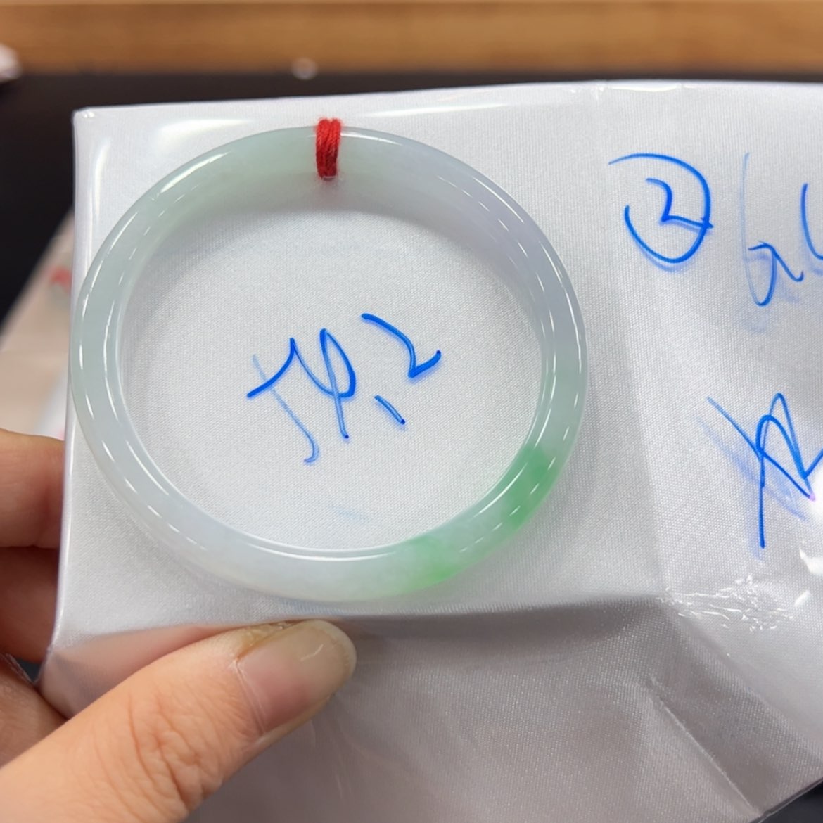 【闪购商品】翡翠手镯未镶嵌手镯