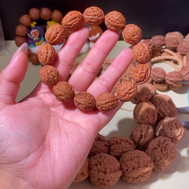 文玩核桃手串……23